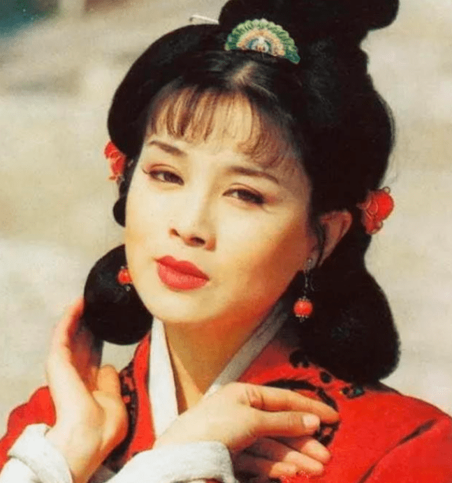 
古装第一尤物赵明显 22岁完婚 离异后隐退 至今仍只身一人【mile米乐集团】(图8)